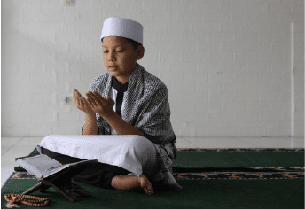 muslim-children-pray-peacefully-quietly-mosque-ramadan-kareem-concept